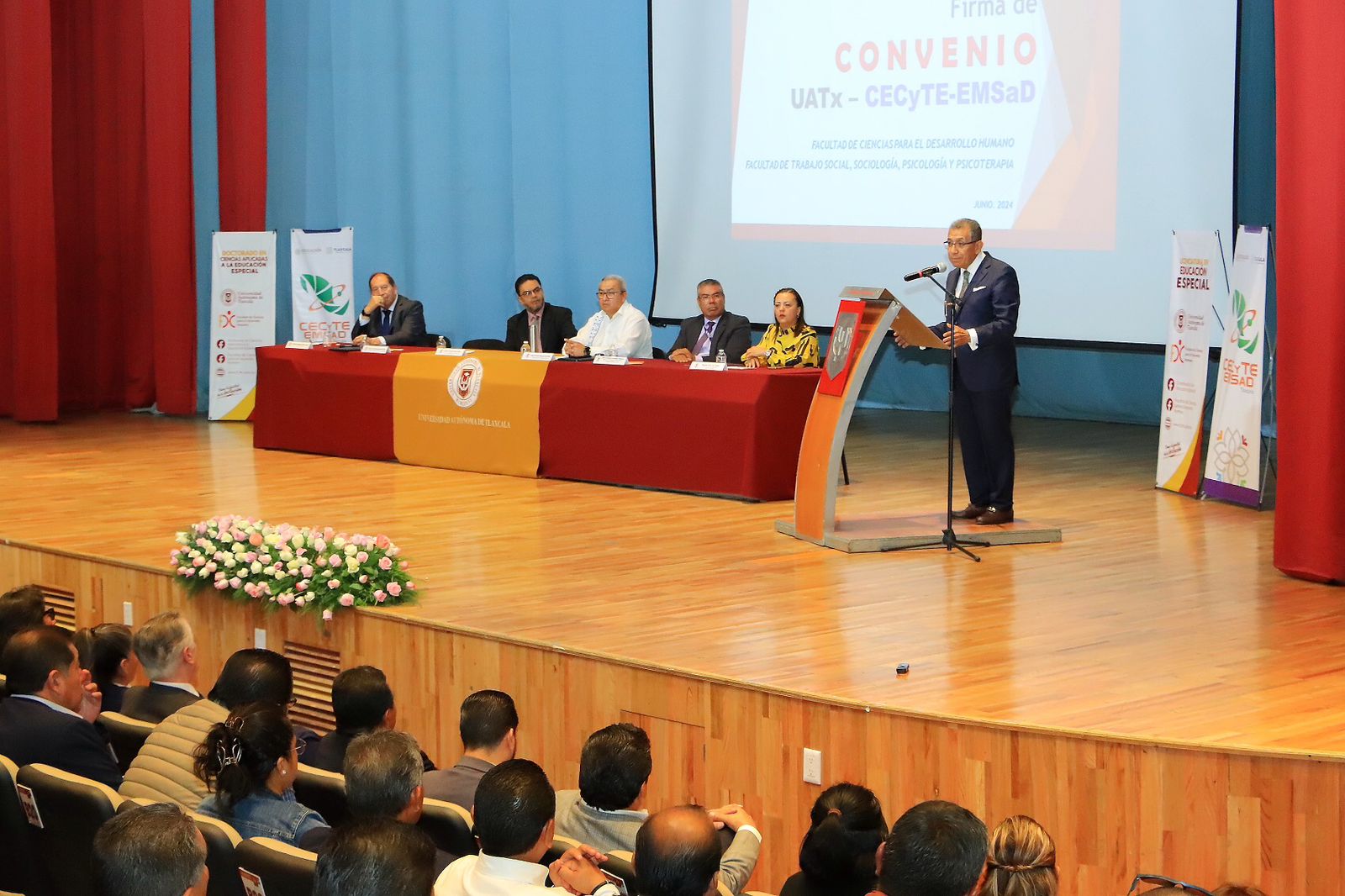 Trabajarán UATx y SEP a favor de la inclusión educativa